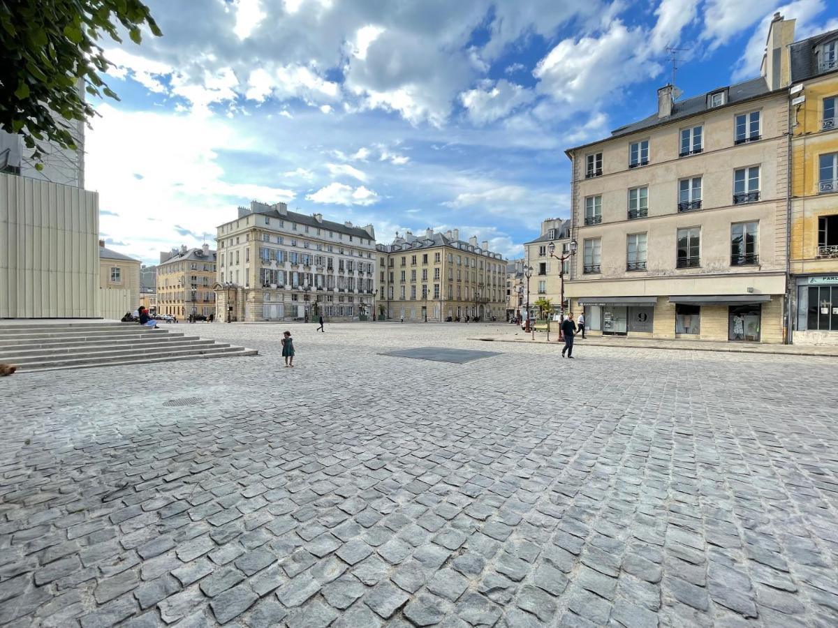 LE ROI SOLEIL • 4min Château Versailles • 1min Gare Versailles Rive Gauche Exterior foto